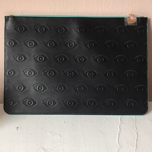 Kenzo Pouch